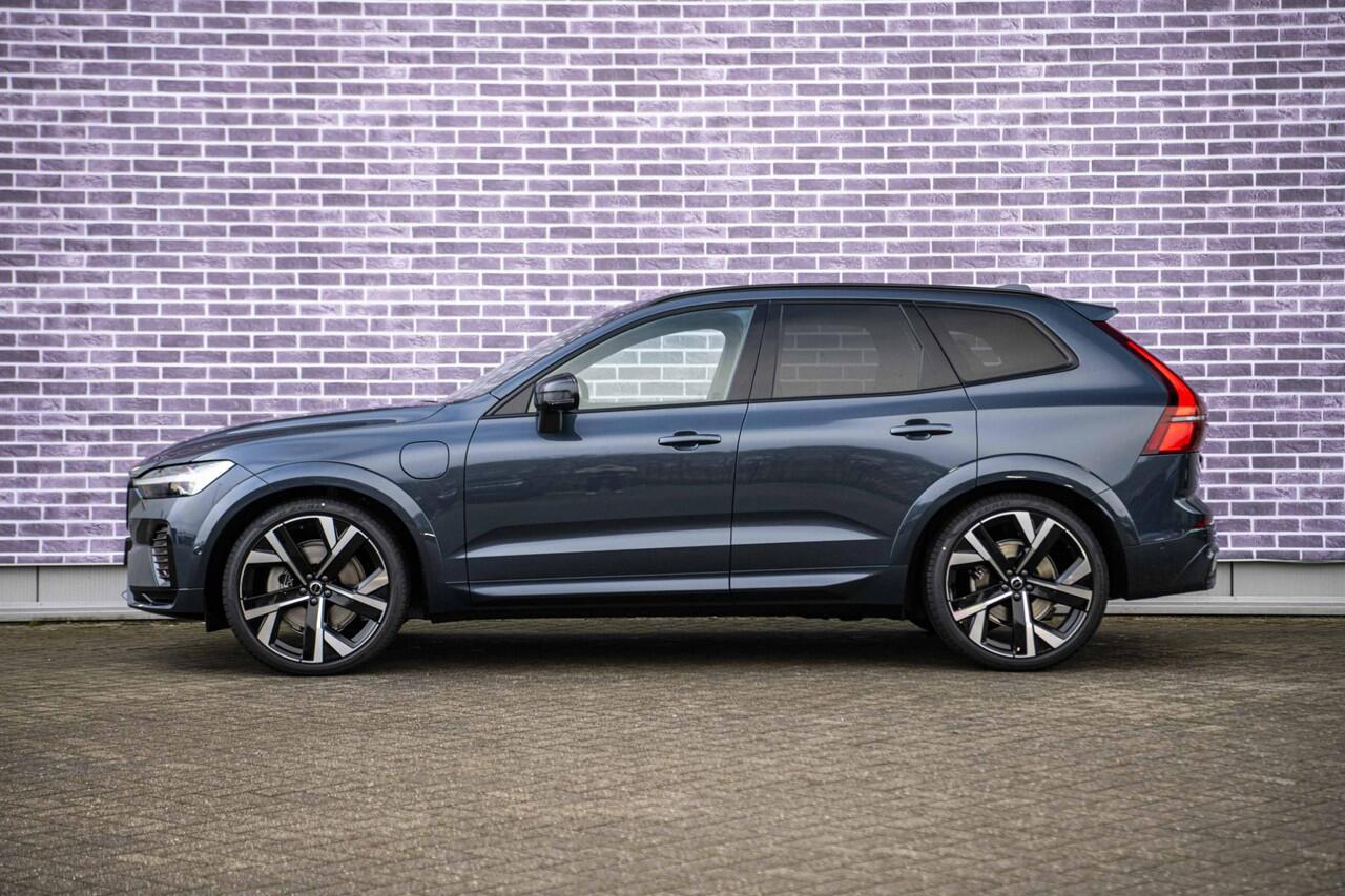 Volvo XC60 2.0 T6 Plug-in hybrid AWD Plus Black Edition | Panoramadak | Head-Up Display | Visual Park Assist | 22" | Luchtvering | Getint Glas | Adaptive Cruise |