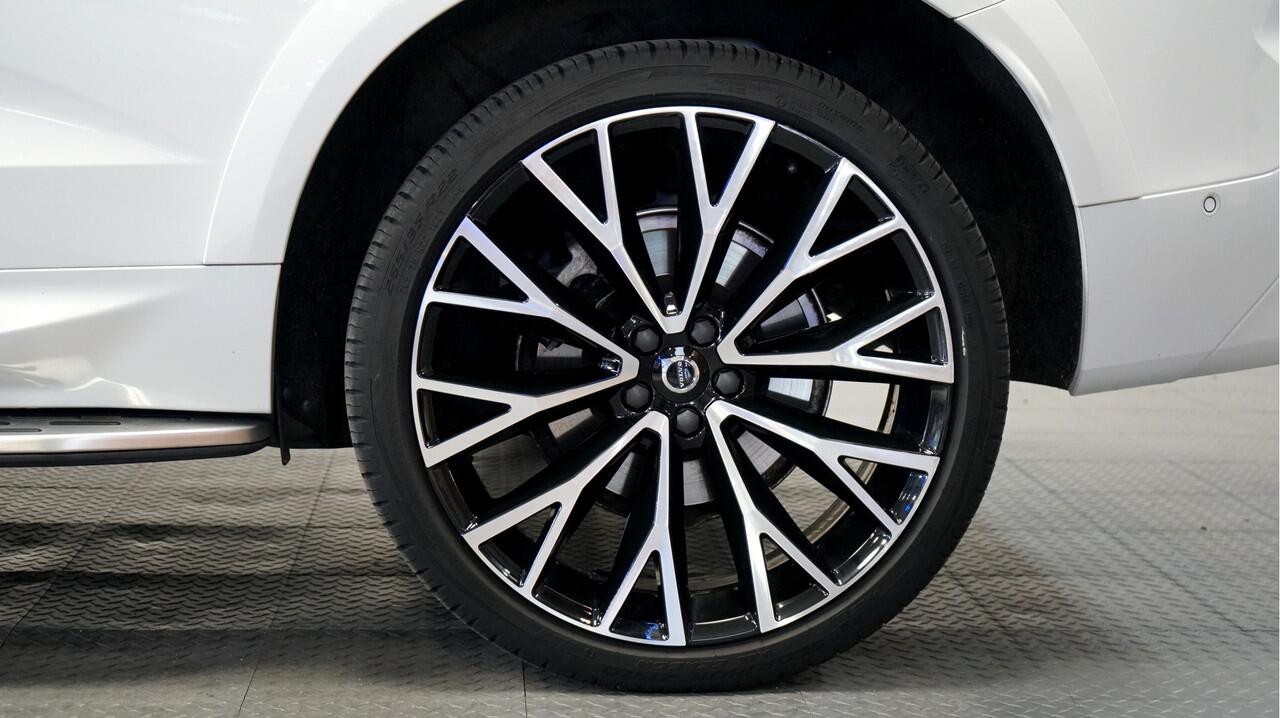 Volvo XC60 2.0 T6 AWD 293kW/399pk Aut8 Plug-in Hybrid Long Range R-Design LUCHTVERING + PANORAMADAK + HARMAN/KARDON + ADAPT.CRUISE + PILOT ASSIST + STOELVERWARMING V&A + 360 CAMERA + LANE ASSIST + BLIS + GOOGLE NAVI + PD-GLASS + PARKSENSOREN V&A + 22" LM-VELGEN!!