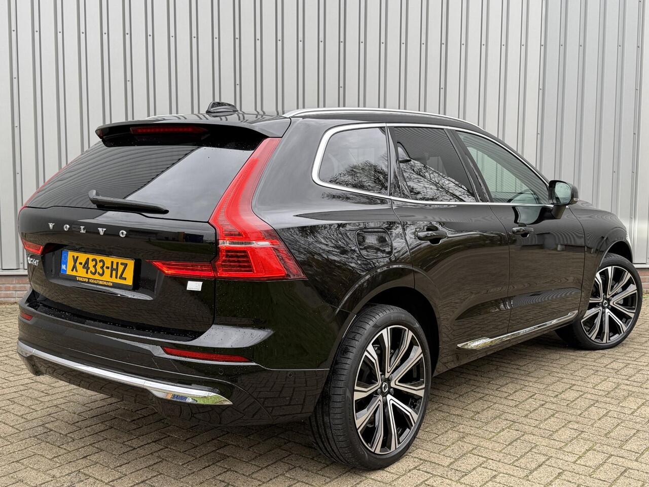 Volvo XC60 2.0 T8 Plug-in hybrid AWD Ultimate Bright | Schuif/kanteldak| Head-up Display| 360-camera| Gelaagd Glas | Trekhaak |
