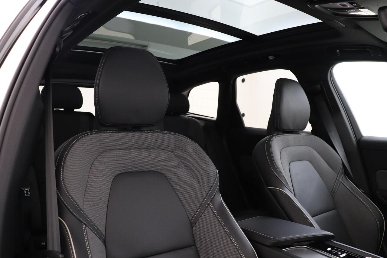 Volvo XC60 T6 PLUG-IN HYBRID AWD ULTRA DARK -PANO.DAK|HEAD-UP DISP.|HARMAN/KADON|LUCHTVERING|CAMERA|22"|SPORTSTOELEN