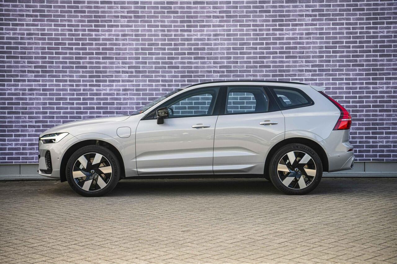 Volvo XC60 2.0 T6 Plug-in hybrid AWD Ultra Dark | Trekhaak | 360 Camera | Panoramadak | Adaptieve Cruise Control | Dode Hoek Detectie |