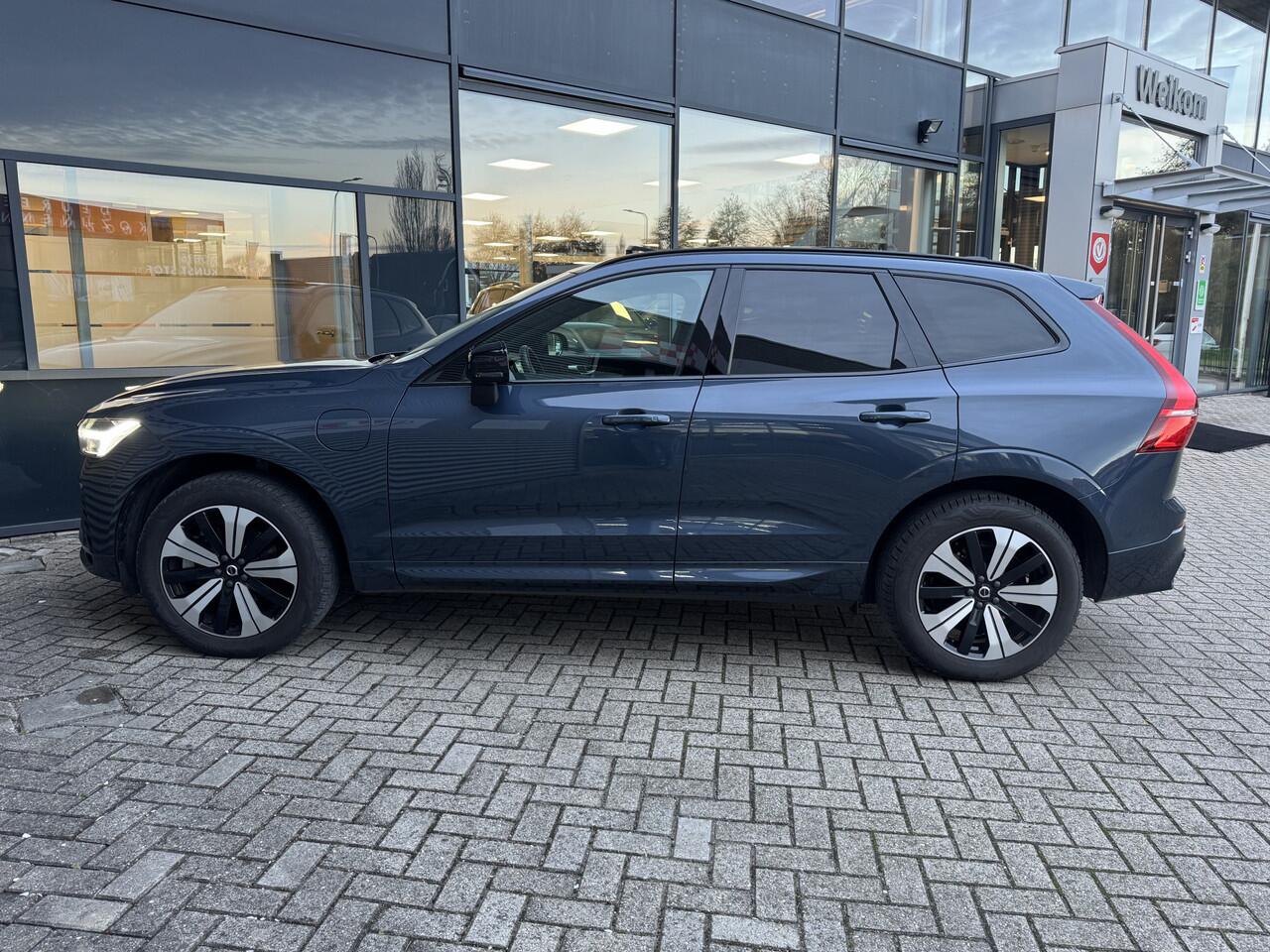 Volvo XC60 2.0 T6 Plug-in hybrid AWD Plus Dark R-Design LONG RANGE SCHUIFDAK,H/K