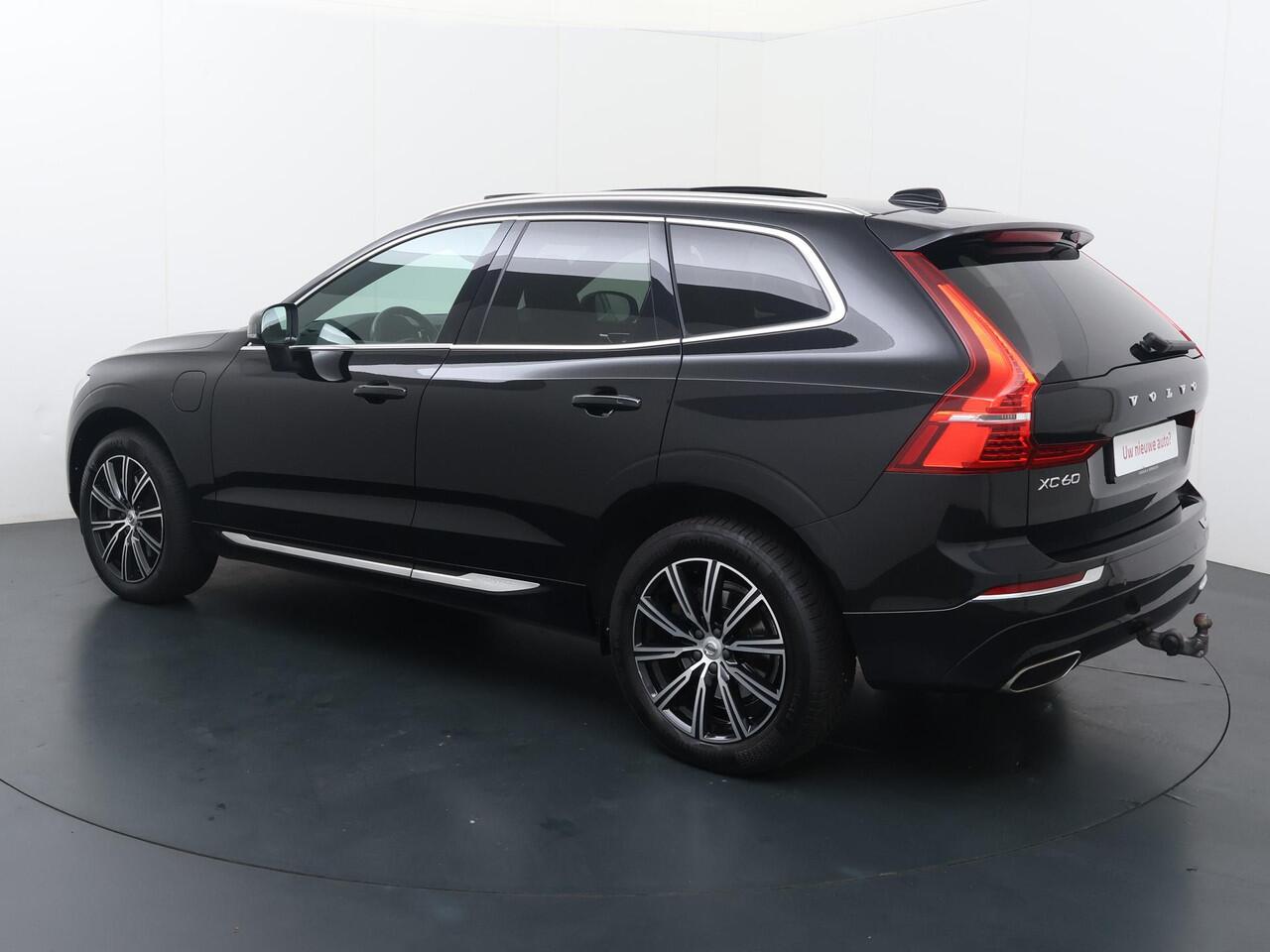 Volvo XC60 2.0 Recharge T6 AWD R-Design | SoH 100% | Schuif- kanteldak | Wegklapbare trekhaak | Harman Kardon HiFi | Lederen interieur | Keyless entry |