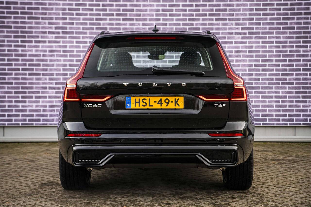 Volvo XC60 2.0 T6 Plug-in hybrid AWD Ultra Dark | Facelift | Trekhaak | 360 Camera | Panoramadak | Adaptieve Cruise Control | Dode Hoek Detectie |