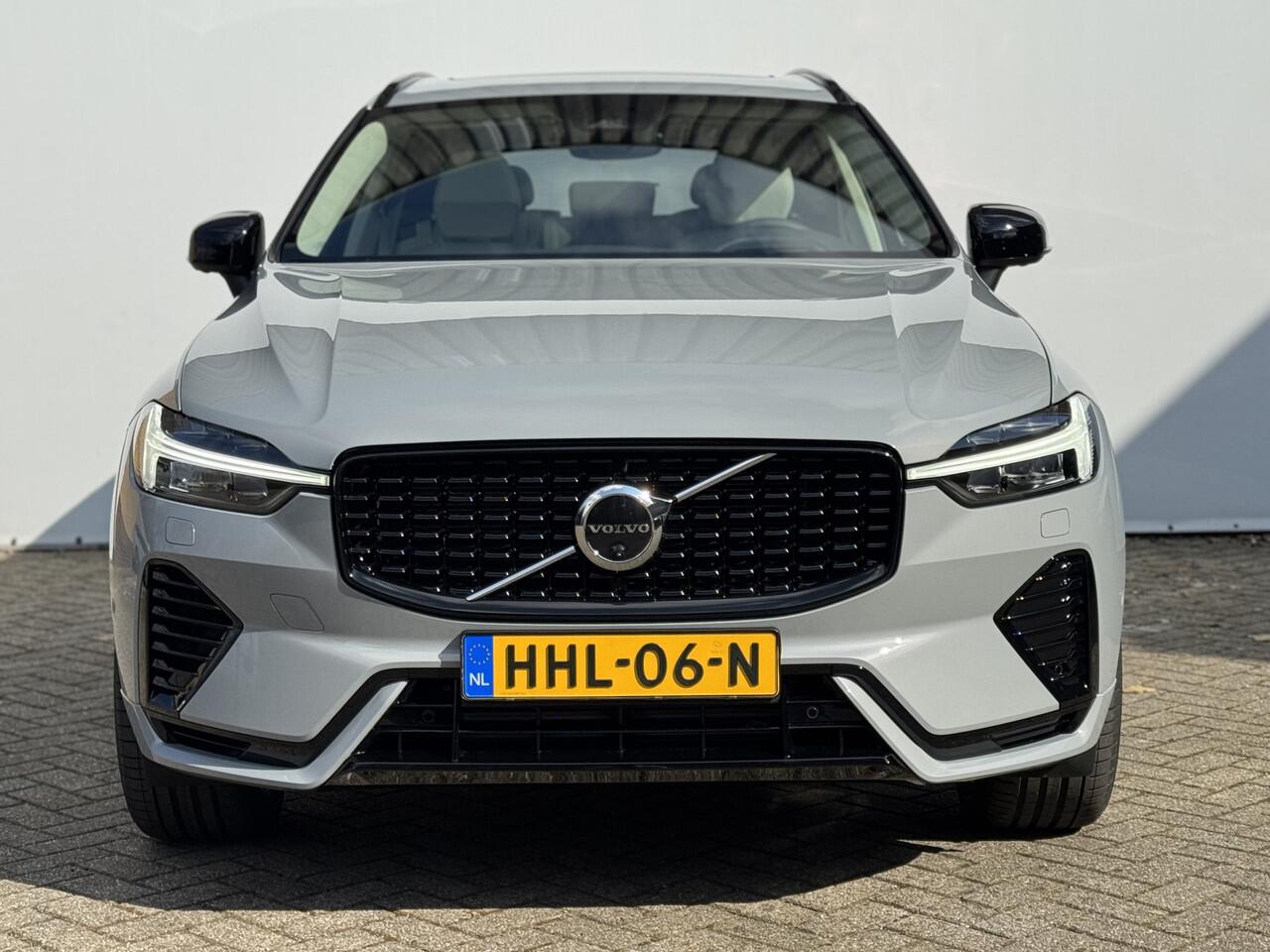 Volvo XC60 2.0 T6 Plug-in hybrid AWD Ultimate Dark Luchtvering | 21 inch wielen | Massage | 360 Camera