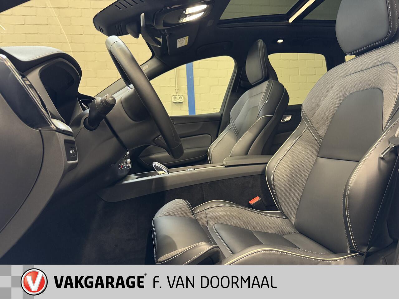 Volvo XC60 2.0 T8 Plug-in hybrid AWD Ultra Black Edition | Luchtvering | Bowers & Wilkins | Head Up | Trekhaak