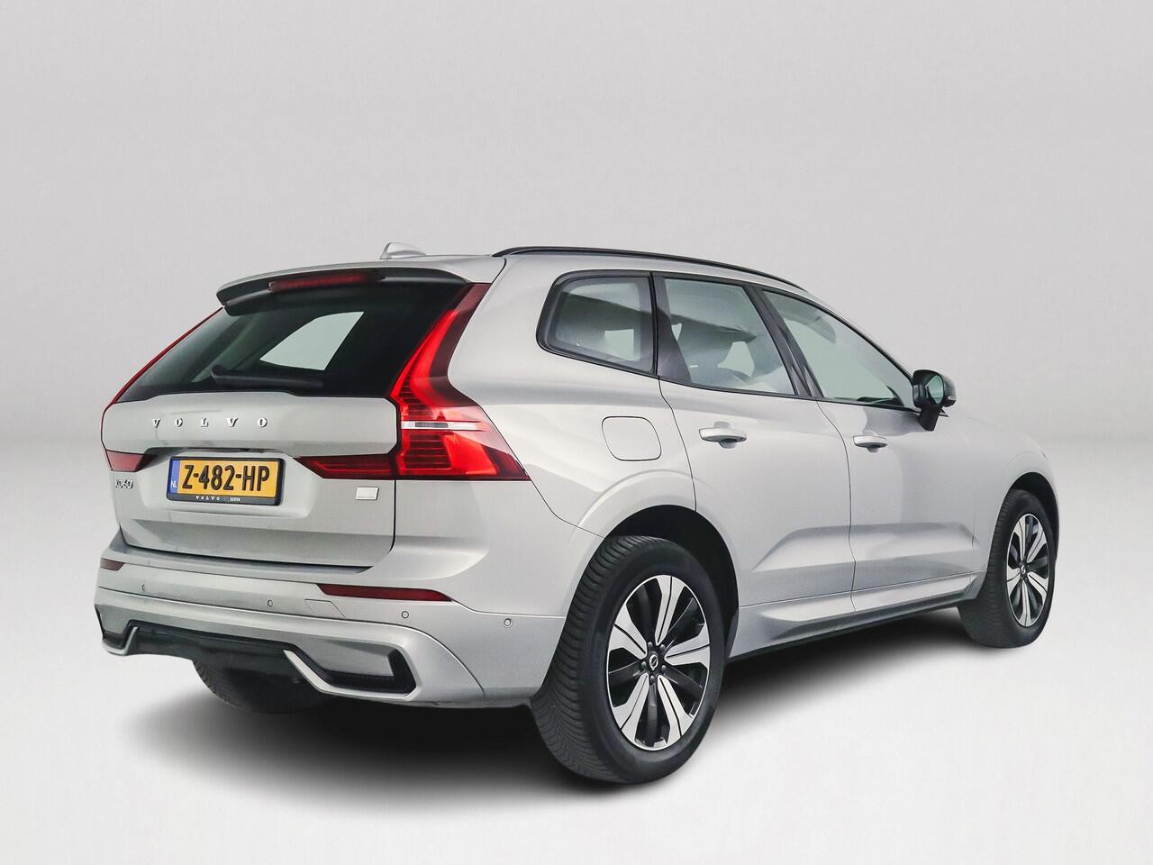 Volvo XC60 T6 Aut. Plug-in hybrid AWD Plus Dark | Panoramadak | 360° camera | Stoel- en stuurverwarming | Trekhaak