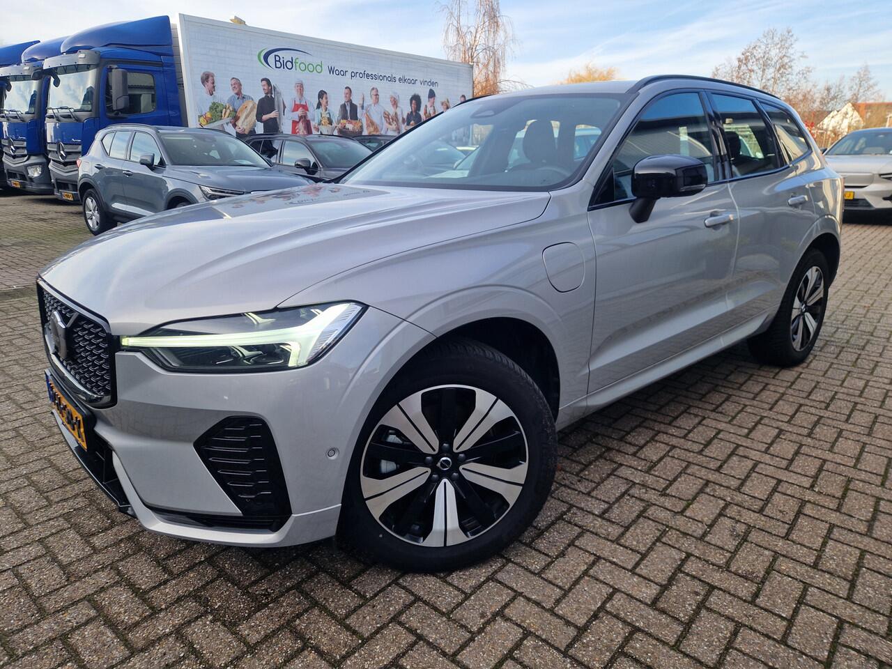 Volvo XC60 2.0 T6 Plug-in hybrid AWD Plus Dark 360 Cam | NL AUTO