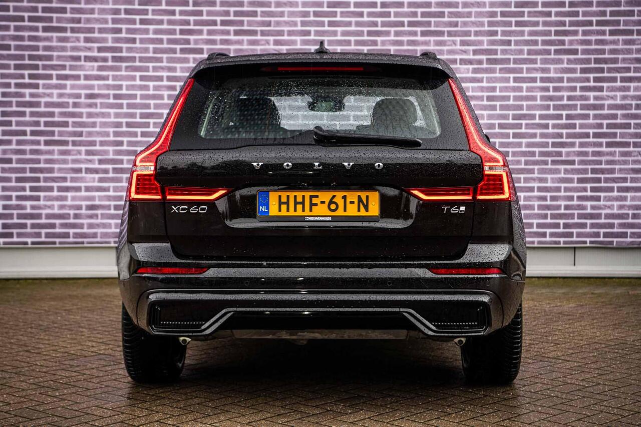 Volvo XC60 2.0 T6 Plug-in hybrid AWD Plus Dark | Adaptieve cruise control | Trekhaak | Stoel- en stuurverwarming | BLIS | Panorama dak |Schuif/kanteldak | Elektrisch verstelbare voorstoelen met geheugen |