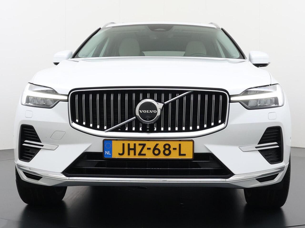 Volvo XC60 2.0 T6 Plug-in hybrid AWD Ultimate Bright 21inch/360Camera/Panodak/Leder/Headup etc