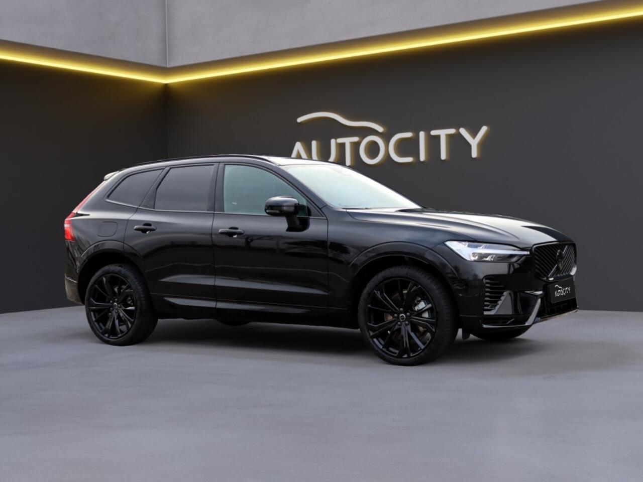 Volvo XC60 MY26 T6 Plus Black Edition Recharge Plug-In Hybrid AWD Pano l 36