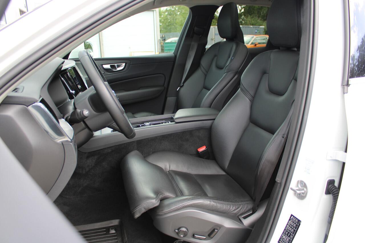 Volvo XC60 T8 455 pk Plug-in hybrid AWD Plus Bright | Trekhaak | Harman Kardon | Verw. voorruit