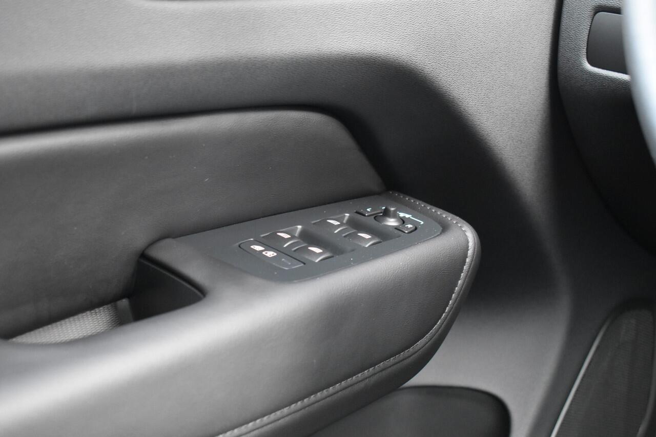 Volvo XC60 T6 350PK Plug-in hybrid AWD Plus Dark | 360 Camera | Trekhaak | 21'' |