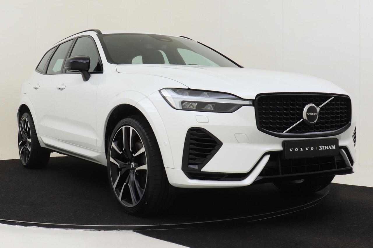 Volvo XC60 T6 PLUG-IN HYBRID AWD ULTRA DARK -PANO.DAK|HEAD-UP DISP.|HARMAN/KADON|LUCHTVERING|CAMERA|22"|SPORTSTOELEN