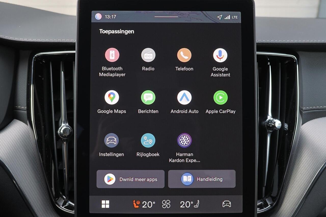 Volvo XC60 T6 Recharge AWD Ultra Black Edition - Panorama/schuifdak - IntelliSafe Assist & Surround - 360º Camera - Harman/Kardon audio - Adaptieve LED koplampen - Verwarmde voorstoelen, stuur & achterbank - Parkeersensoren voor & achter - Elektr. bedienb. voorstoel