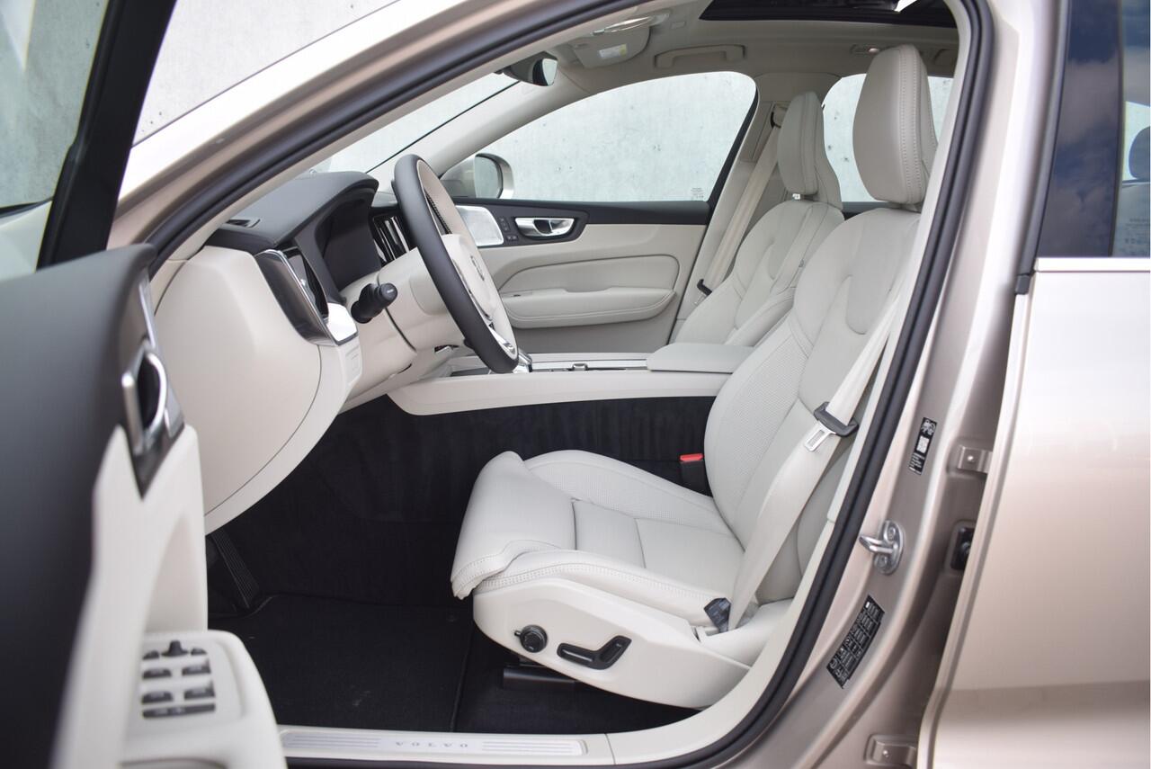 Volvo XC60 T6 AWD 350pk Ultra Bright / Luchtvering / Bowers en Wilkins audio / HUD / 360 camera / Stoelmassage /