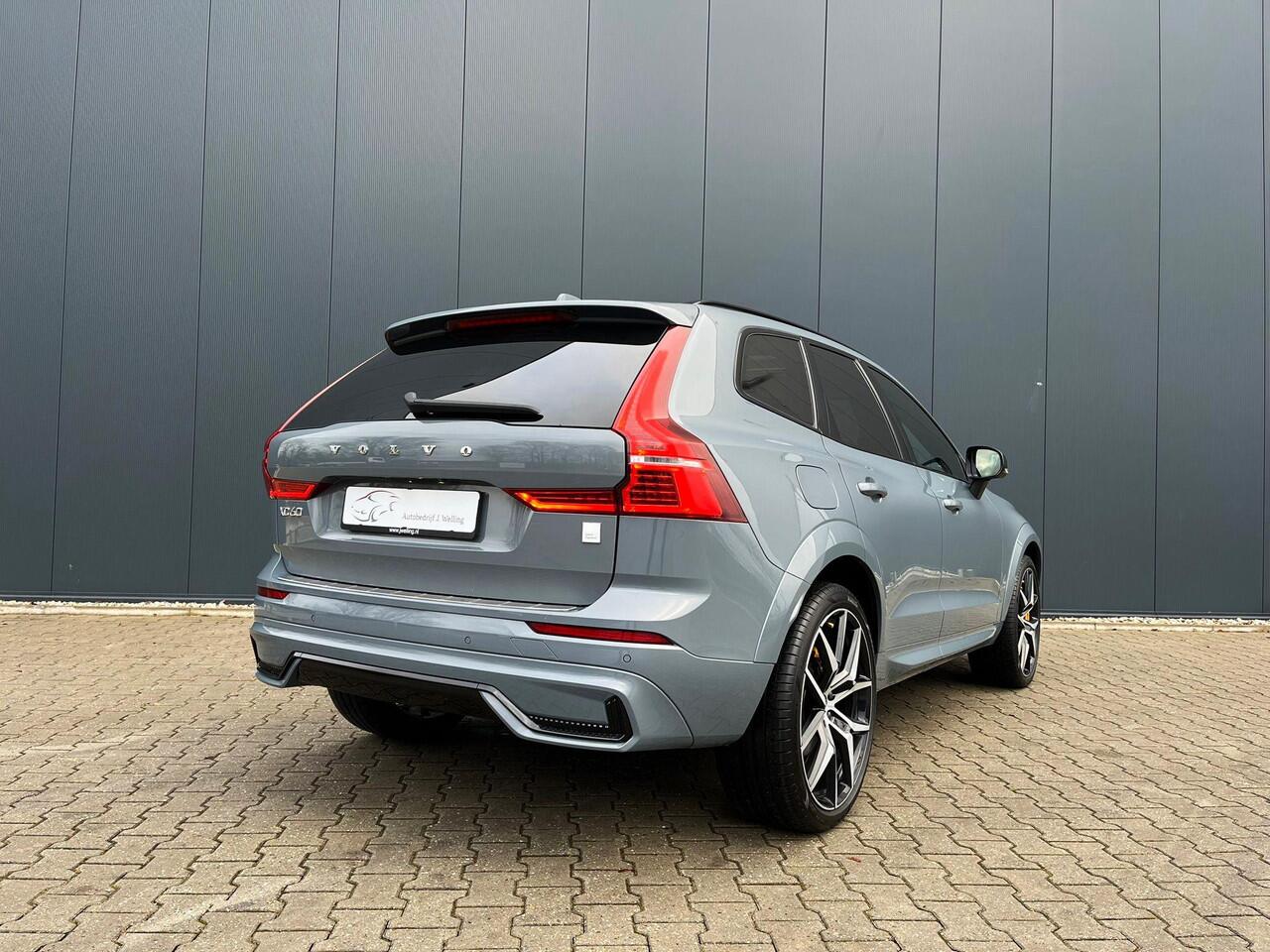 Volvo XC60 2.0 T8 AWD Polestar 405pk / B&W / 22 inch 2.0 T8 AWD Polestar Engineered