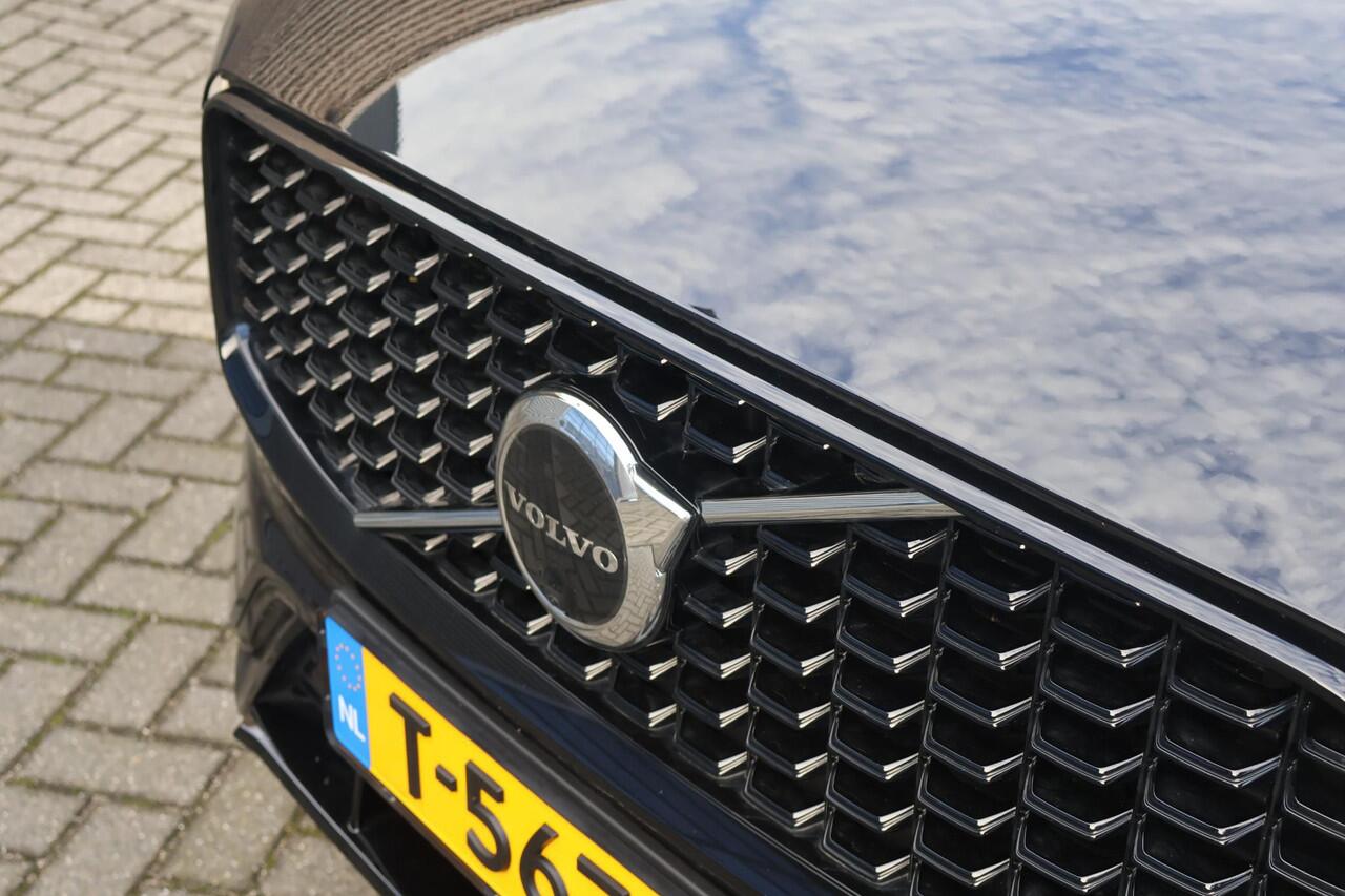 Volvo XC60 Recharge T8 AWD Ultimate Dark | LONG RANGE | Luchtvering | Trekhaak
