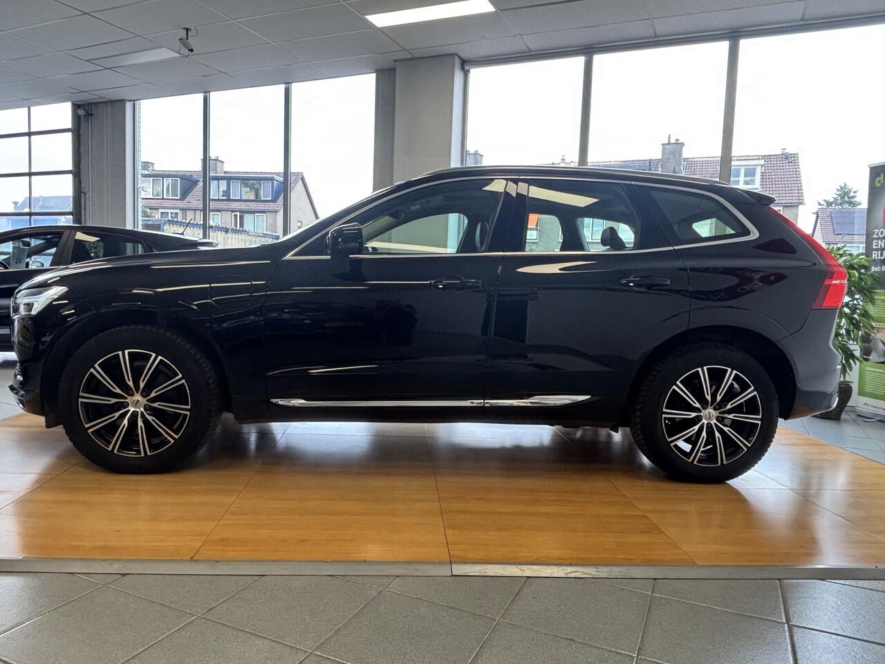 Volvo XC60 2.0 T8 Twin Engine AWD Inscription * BOMVOL * elektr A Klep * HUD * BLIS *