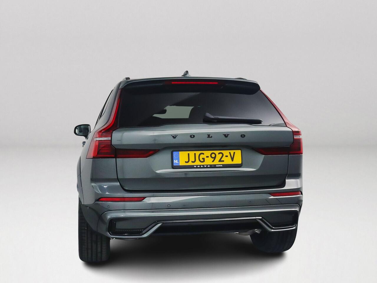 Volvo XC60 T6 Plug-in hybrid AWD Ultra Dark | Panoramadak | 360° camera | Bowers & Wilkins | Luchtvering | Head-up Display | Stoelventilatie & Verwarming | Stuurverwarming | Trekhaak