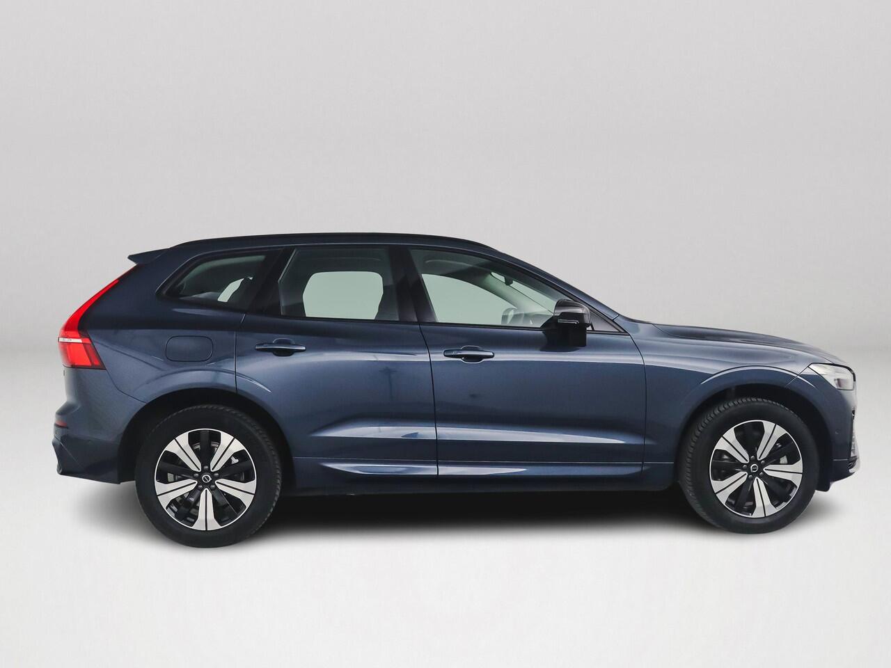 Volvo XC60 T6 Plug-in hybrid AWD Plus Dark | Panoramadak | 360° camera | Stoel- en Stuurverwarming | Trekhaak