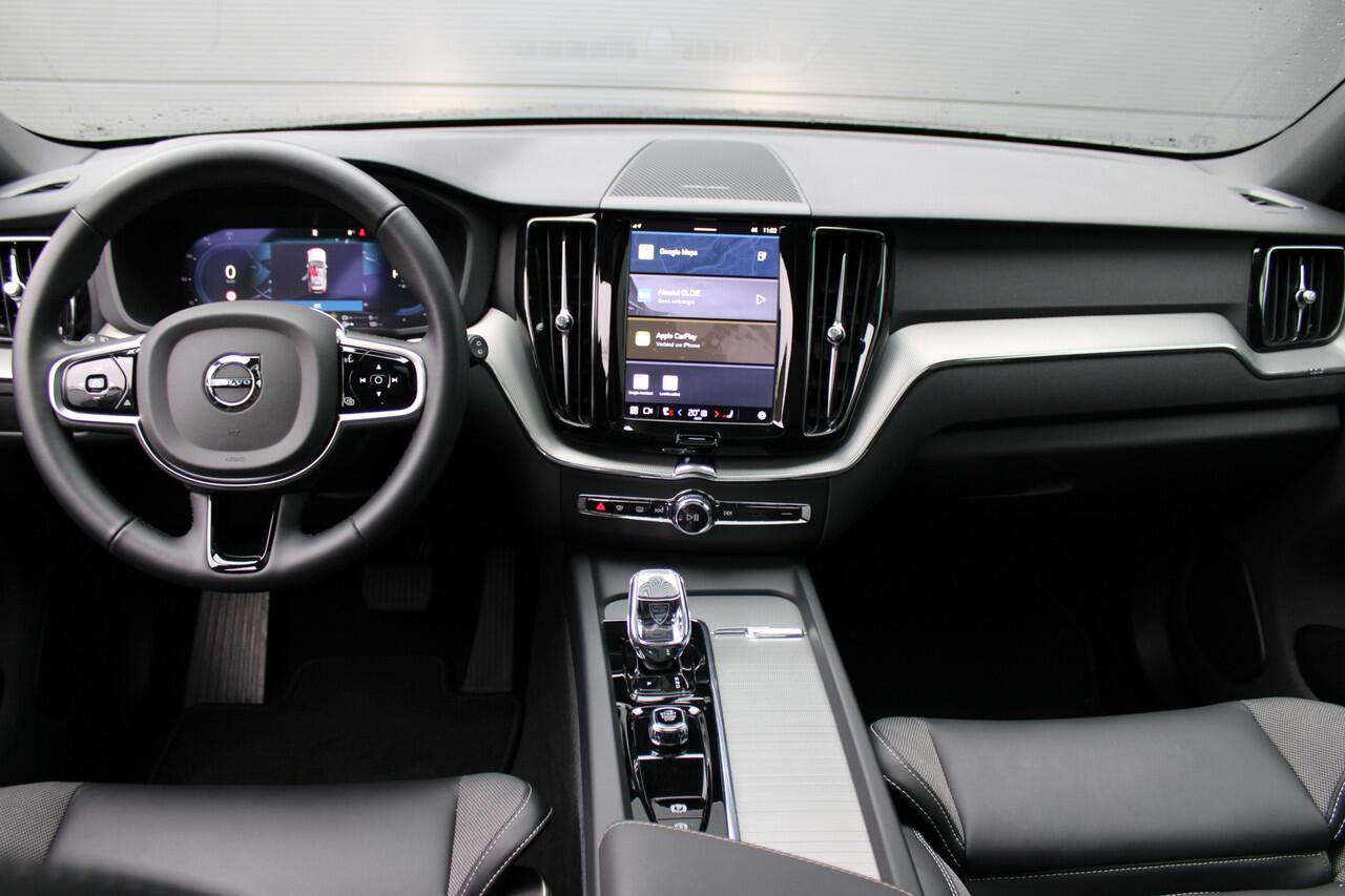 Volvo XC60 2.0 T8 Plug-in hybrid AWD Plus Bright | Luchtvering | Trekhaak | H&K | 360 Camera | Full