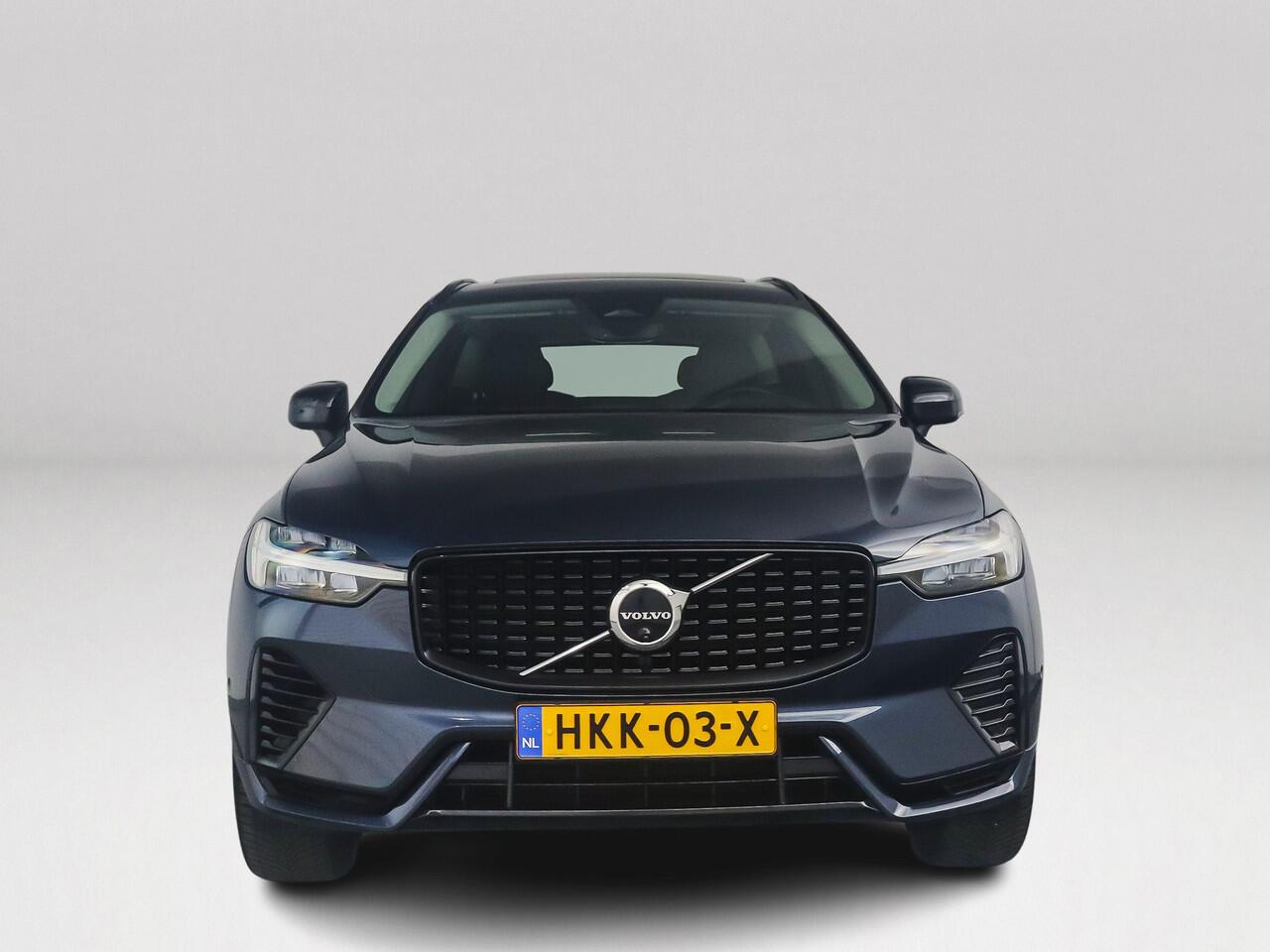 Volvo XC60 T6 Plug-in hybrid AWD Plus Dark | Panoramadak | 360º camera | Stoel- en Stuurverwarming | Trekhaak