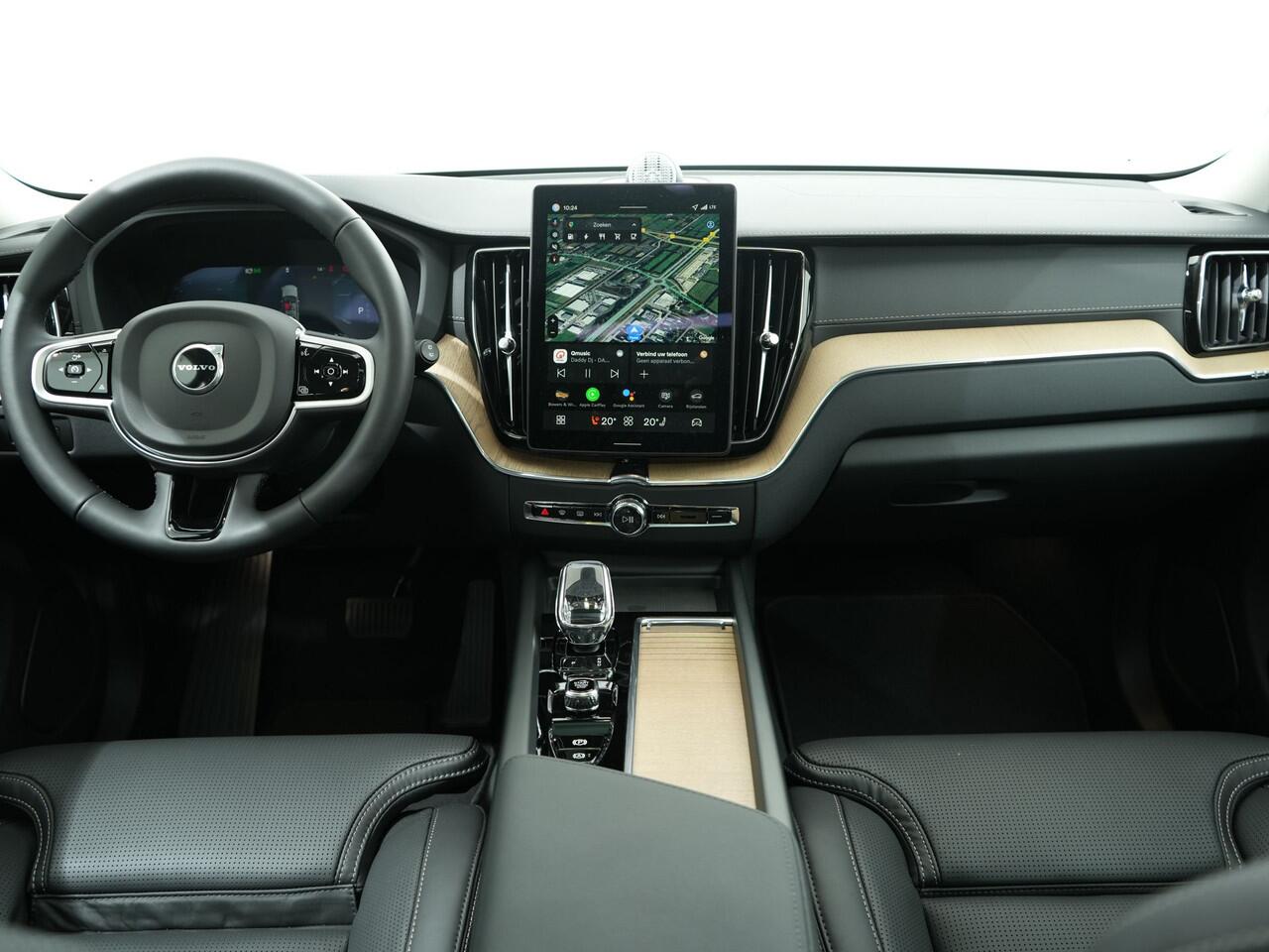 Volvo XC60 2.0 T8 RECHARGE 455PK AWD ULTRA DARK EAT8 | Bower & Wilkens | Luchtvering | Nappa Leder