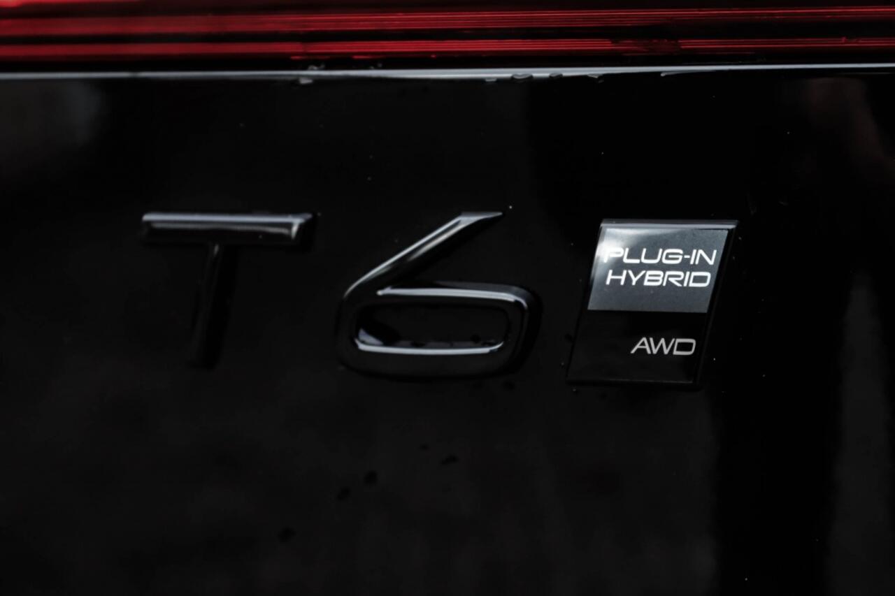 Volvo XC60 MY26 T6 Plus Black Edition Recharge Plug-In Hybrid AWD Pano l 36