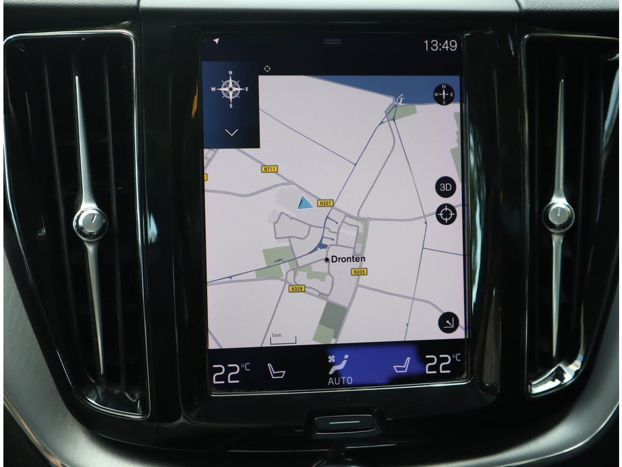 Volvo XC60 2.0 B5 250 PK Momentum Exclusive / Panoramadak