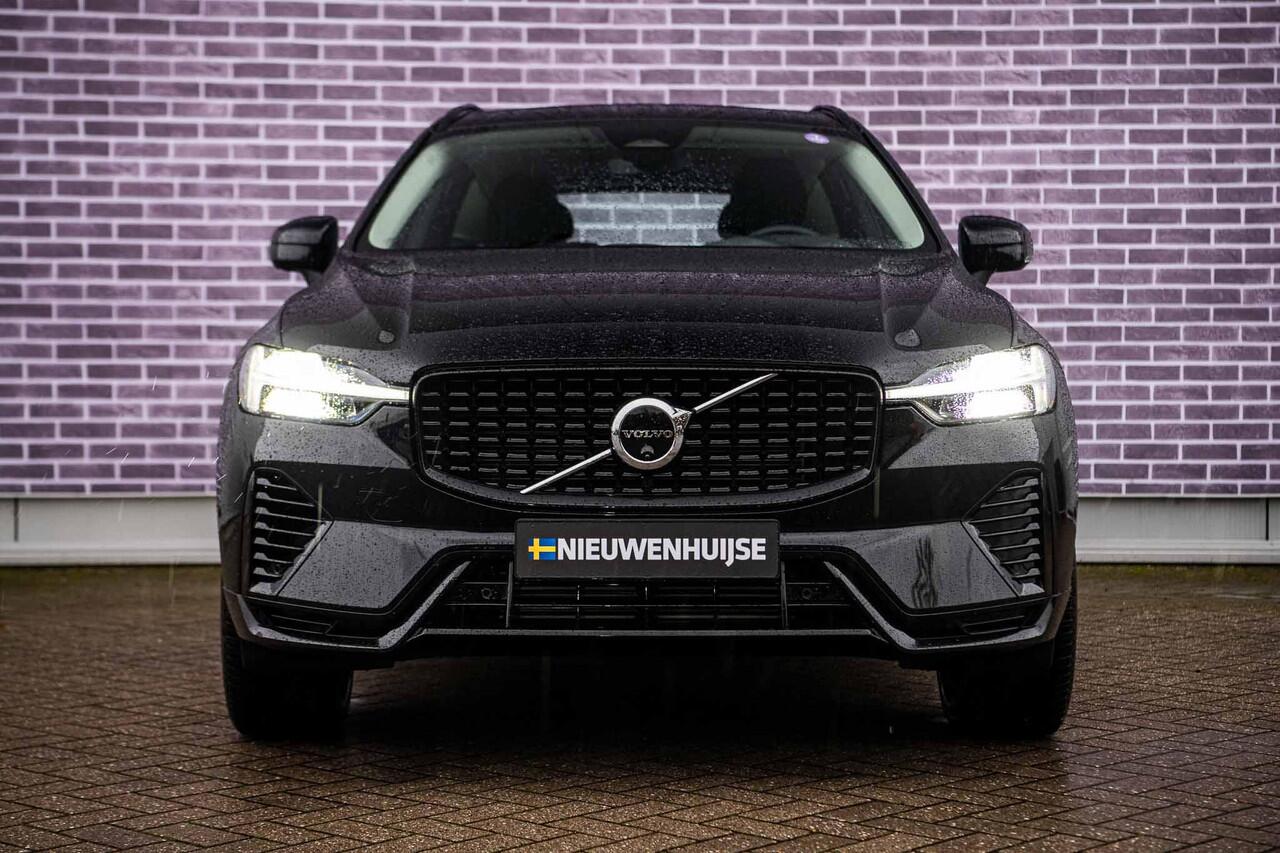 Volvo XC60 2.0 T6 Plug-in hybrid AWD Plus Dark | Adaptieve cruise control | Trekhaak | Stoel- en stuurverwarming | BLIS | Panorama dak |Schuif/kanteldak | Elektrisch verstelbare voorstoelen met geheugen |