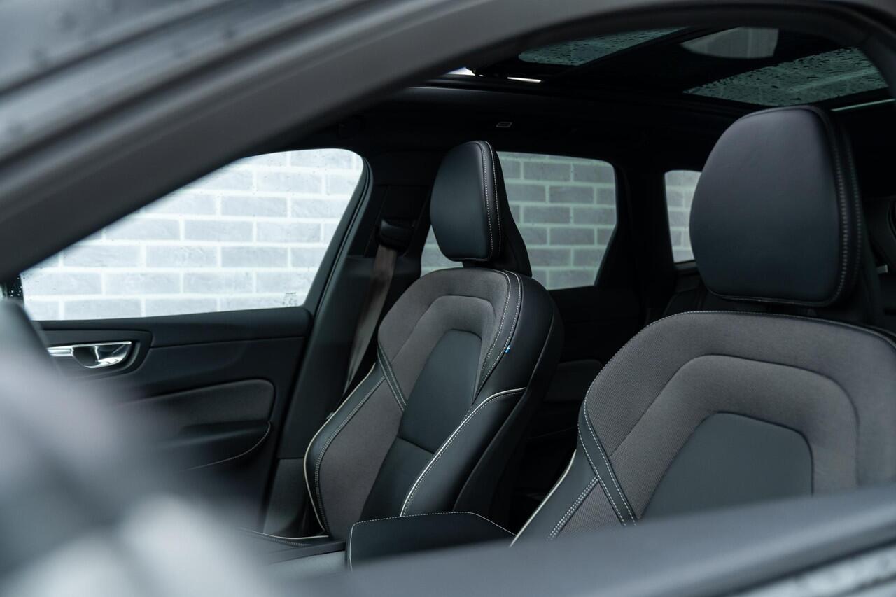 Volvo XC60 T6 Plug-in hybrid AWD R-Design Aut. | Long Range | Google Maps | Adaptieve Cruise Control | Panoramadak | Trekhaak | Harman Kardon Audio | Stoel-/Stuur-/Voorruitverwarming | Parkeercamera |