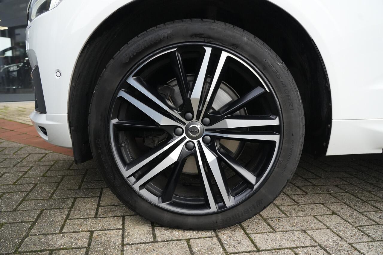 Volvo XC60 2.0 T8 Recharge AWD R-Design 392pk Panoramadak/Stoelverwarming/360Camera