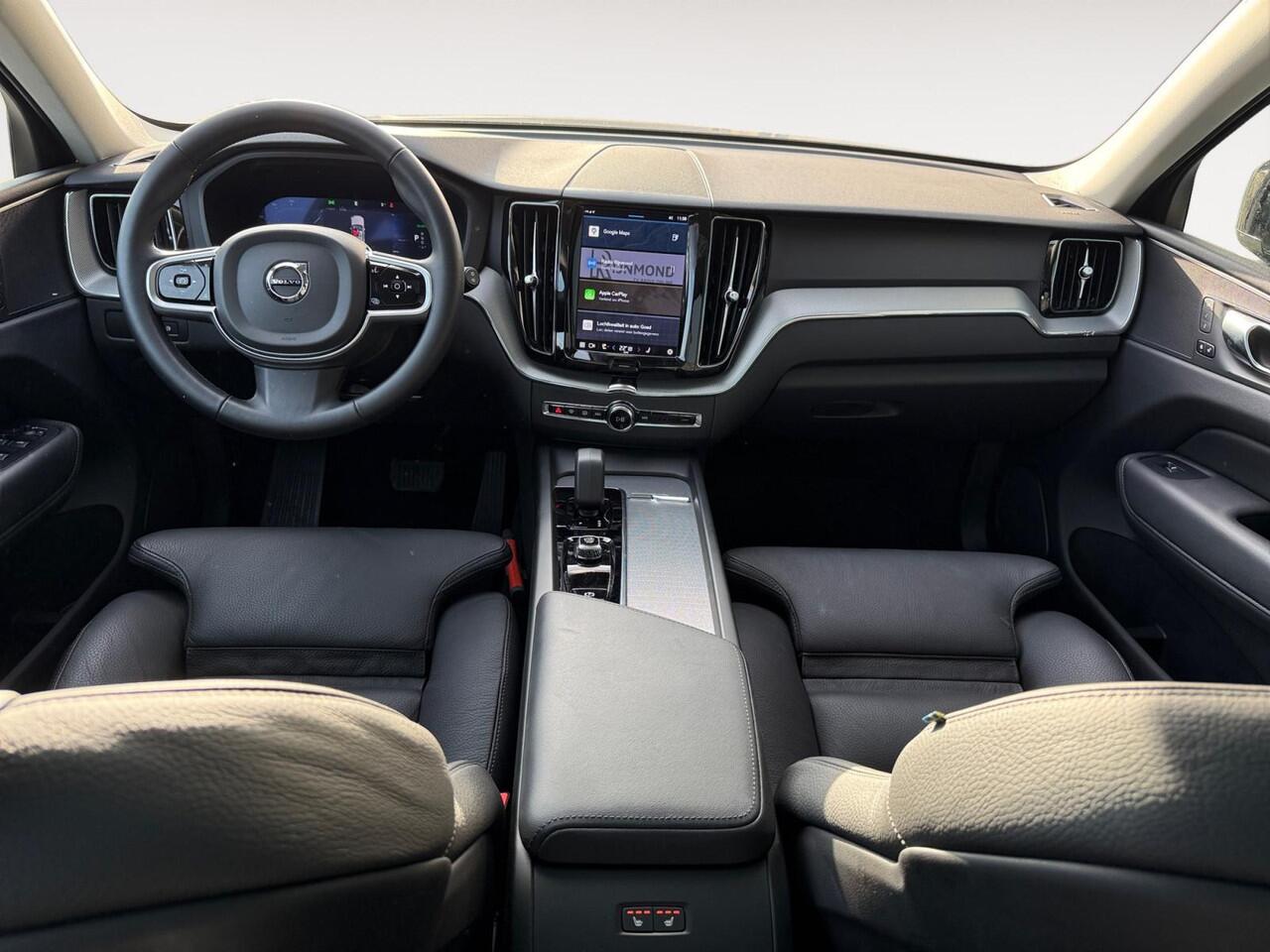 Volvo XC60 2.0 T6 Plug-in hybrid AWD Plus Dark | Trekhaak | 360 graden camera | Panormadak | Lederen bekleding |