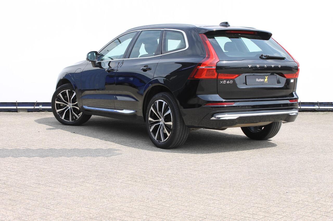 Volvo XC60 T6 350PK Automaat AWD Ultimate Bright Head up display / Google infotainment / Panoramisch schuif-kanteldak / Lederen bekleding / 20" lichtmetalen velgen / Apple Carplay