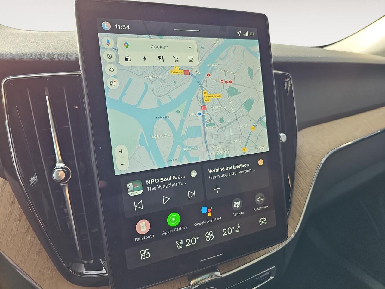 Volvo XC60 2.0 T6 Plug-in hybrid AWD Plus Dark | Panorama dak | Harman/Kardon | Head-up Display | 360 graden camera |