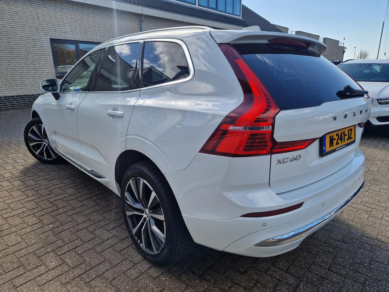 Volvo XC60 2.0 T6 Plug-in hybrid AWD Inscription Panoramadak | Harman Kardon
