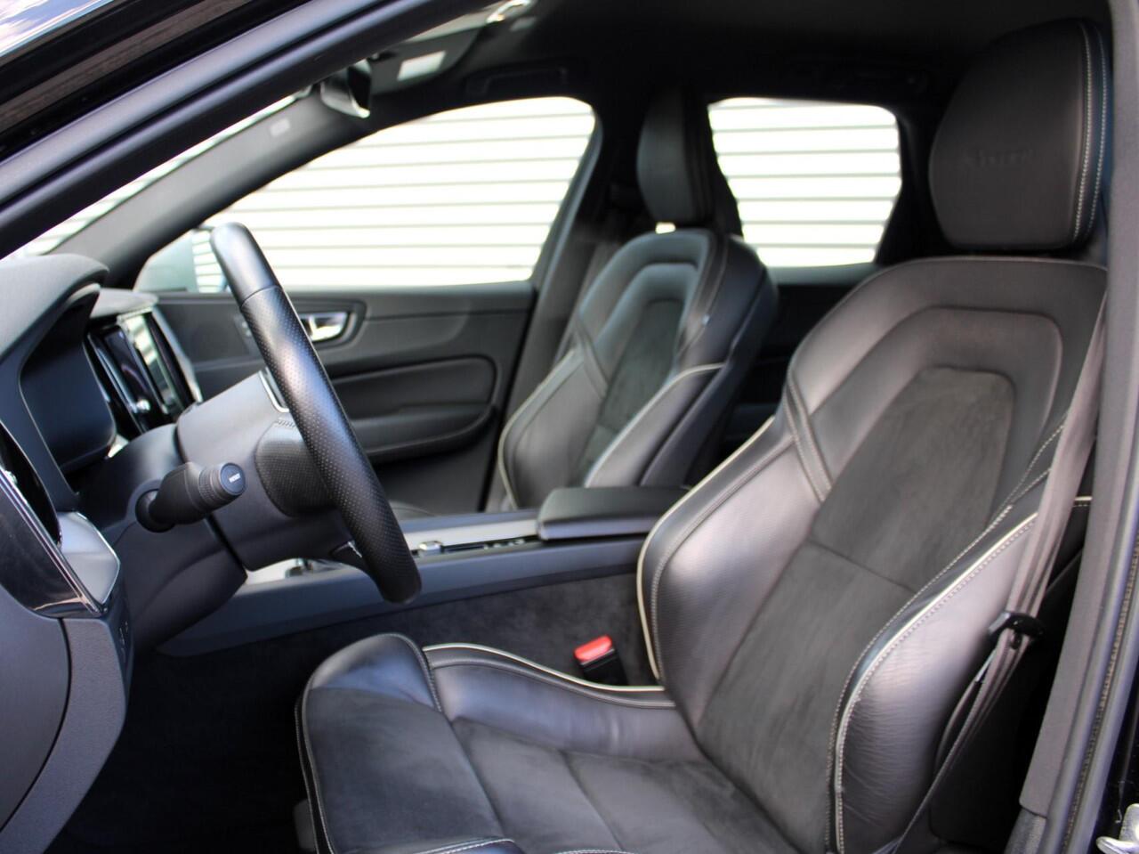 Volvo XC60 2.0 T5 R-Design Automaat / Leder-Alcantara bekleding / 19" velgen