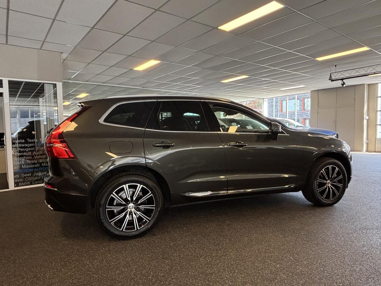 Volvo XC60 T8 AWD / Panodak / Leer / BLIS / full LED / Apple Carplay / Camera / Adapt Cruise / Pilot ass - Elek Trekhaak -