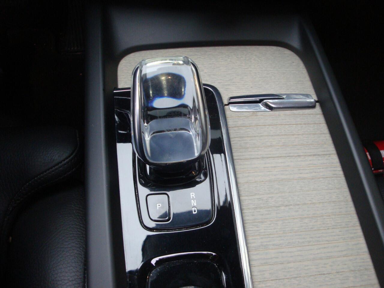 Volvo XC60 2.0 Recharge T6 AWD R-Design