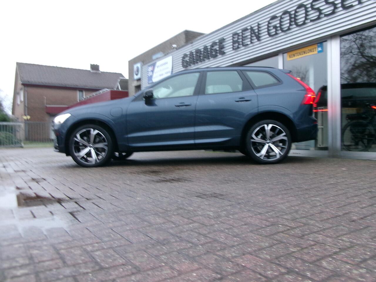Volvo XC60 2.0 T8 Plug-in hybrid AWD Plus Dark