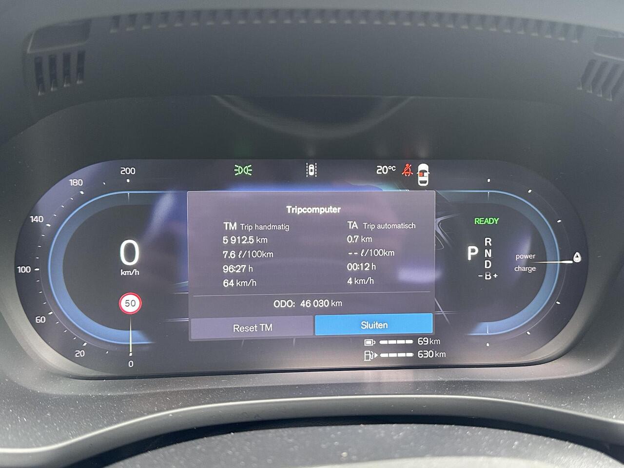 Volvo XC60 2.0 T6 Plug-in hybrid AWD Plus Dark intellisafe/ schuifdak/ 360 camera / trekhaak/ 18 inch