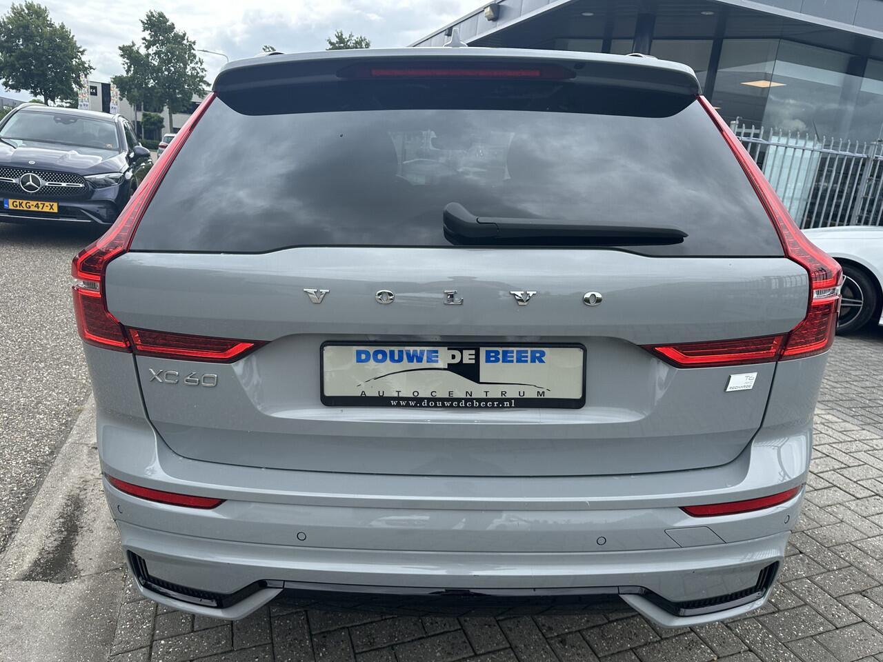 Volvo XC60 2.0 T6 Plug-in hybrid AWD Plus Dark Pano-Dak | 360-Camera | Adapt. LED | Stoel & Stuurverw. | Voorruit verw. | Harman Kardon