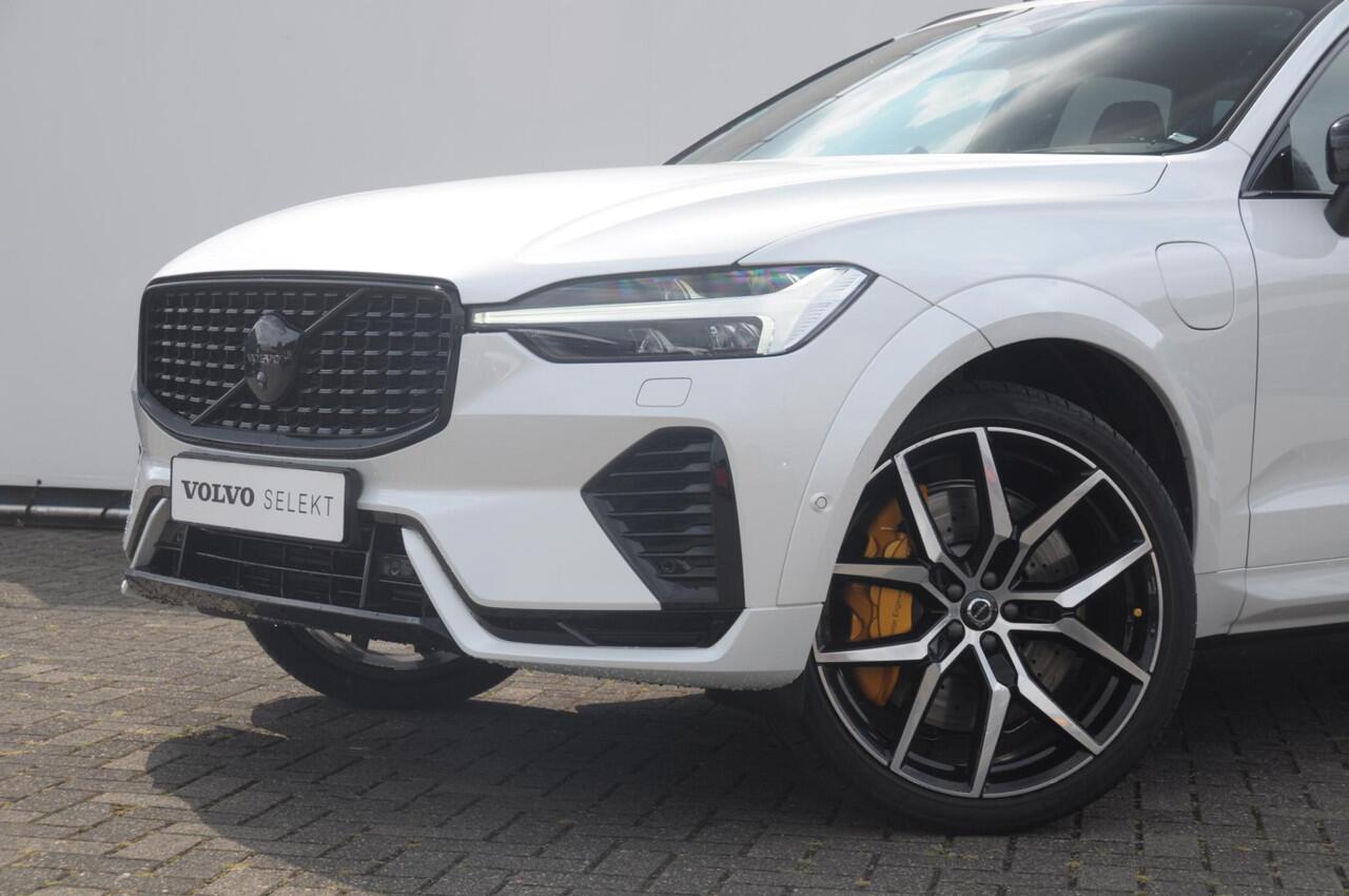 Volvo XC60 T8 455PK Automaat AWD Polestar Engineered Bowers en Wilkins audio/ Head-up display / / Panoramadak / BLIS / Elektrisch bedienbare voorstoelen / Memory seats / Verwarmbare stoelen / Keyless entry /