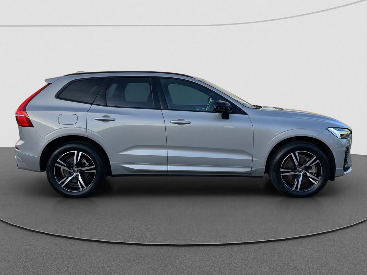 Volvo XC60 2.0 Recharge T8 AWD R-Design | Pano | Trekhaak | H&K | Adaptive |