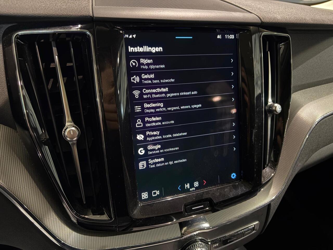 Volvo XC60 T6 Aut. LongRange Plus Dark Leder Parkeercamera 350pk