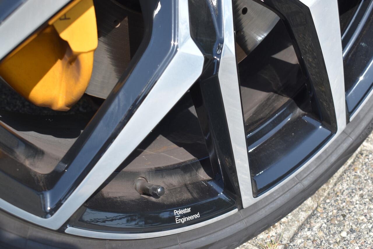 Volvo XC60 T8 AWD 405PK Plug-in Hybrid Polestar Engineered | 360 Camera | 22" LMV | ACC | H&K | Panoramadak |