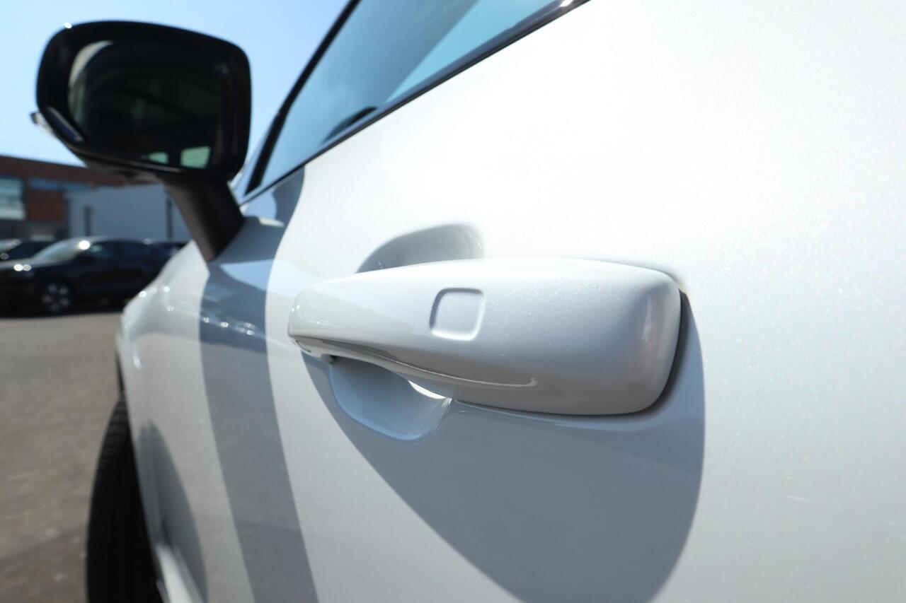 Volvo XC60 2.0 T6 Plug-in hybrid AWD Ultimate Dark