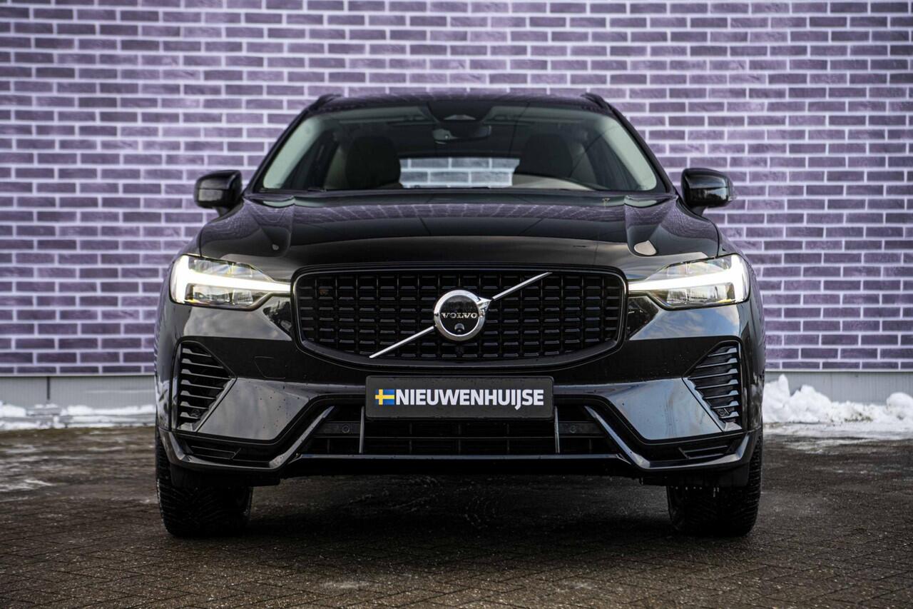Volvo XC60 2.0 T6 Plug-in hybrid AWD Plus Dark | Adaptieve cruise control | Trekhaak | Stoel- en stuurverwarming | BLIS | Panorama dak |Schuif/kanteldak | Elektrisch verstelbare voorstoelen met geheugen |