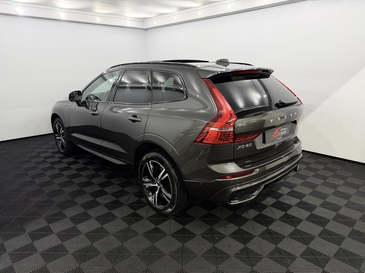 Volvo XC60 2.0 plus T6 AWD Plug-in Hybrid Plus Dark Pano, 360 Camera, Harman/Kardon, Navi, Memory, Elektrische achterklep, Stoelverwarming